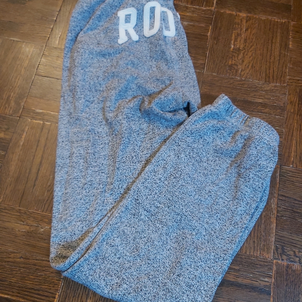 Roots joggers